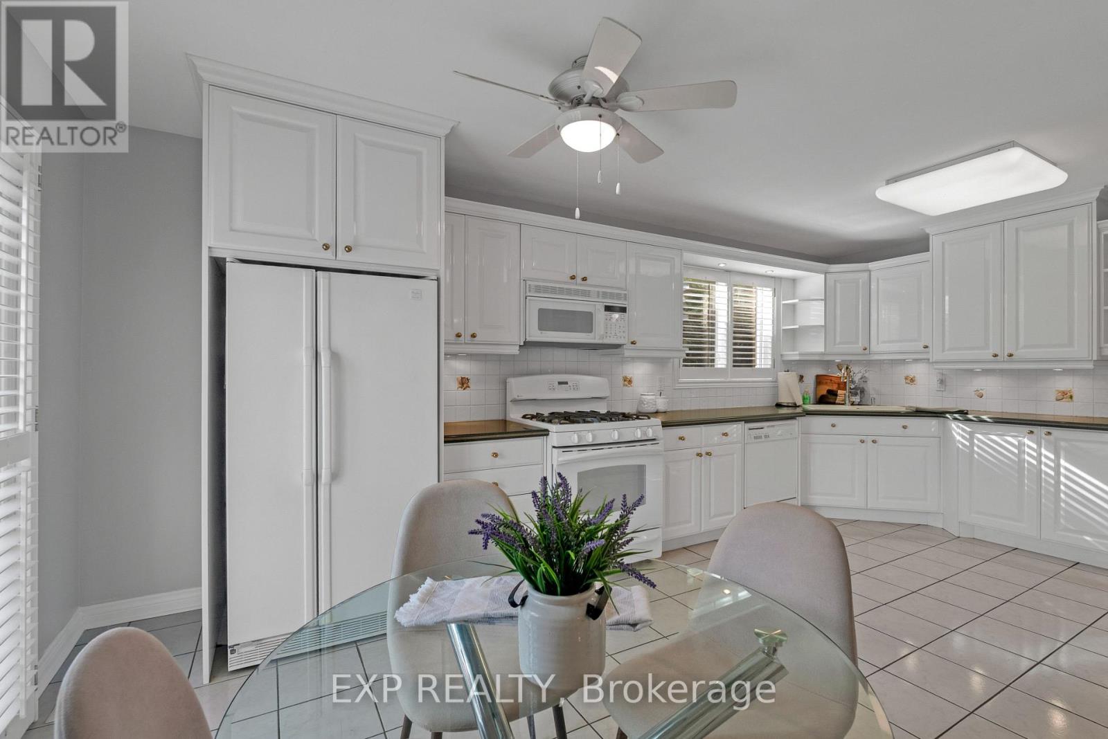 44 Finnegan Place, Whitby, ON photo 12