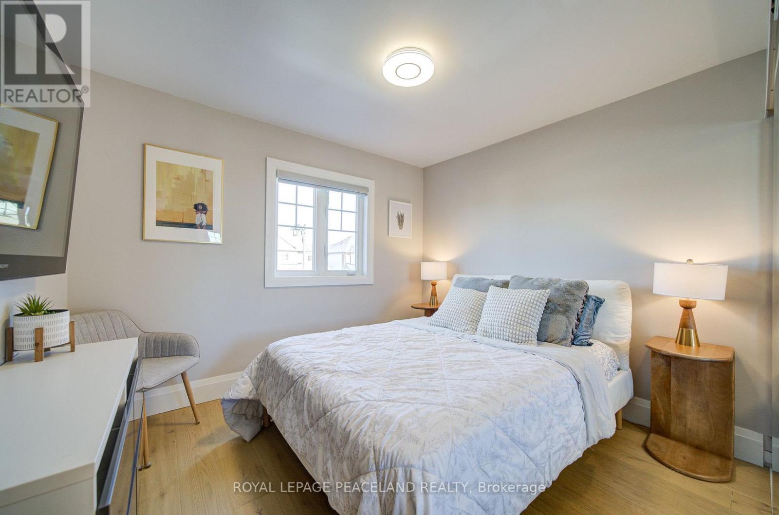 21 DON HADDEN CRESCENT - 30