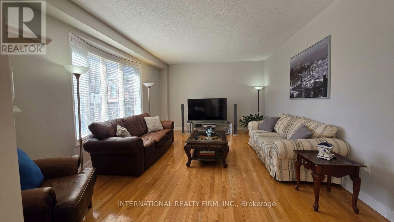30 O'Hara Crescent Southeast, Richmond Hill, ON photo 11
