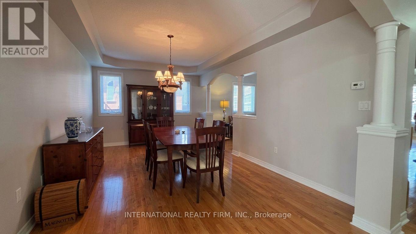30 O'Hara Crescent Southeast, Richmond Hill, ON photo 9