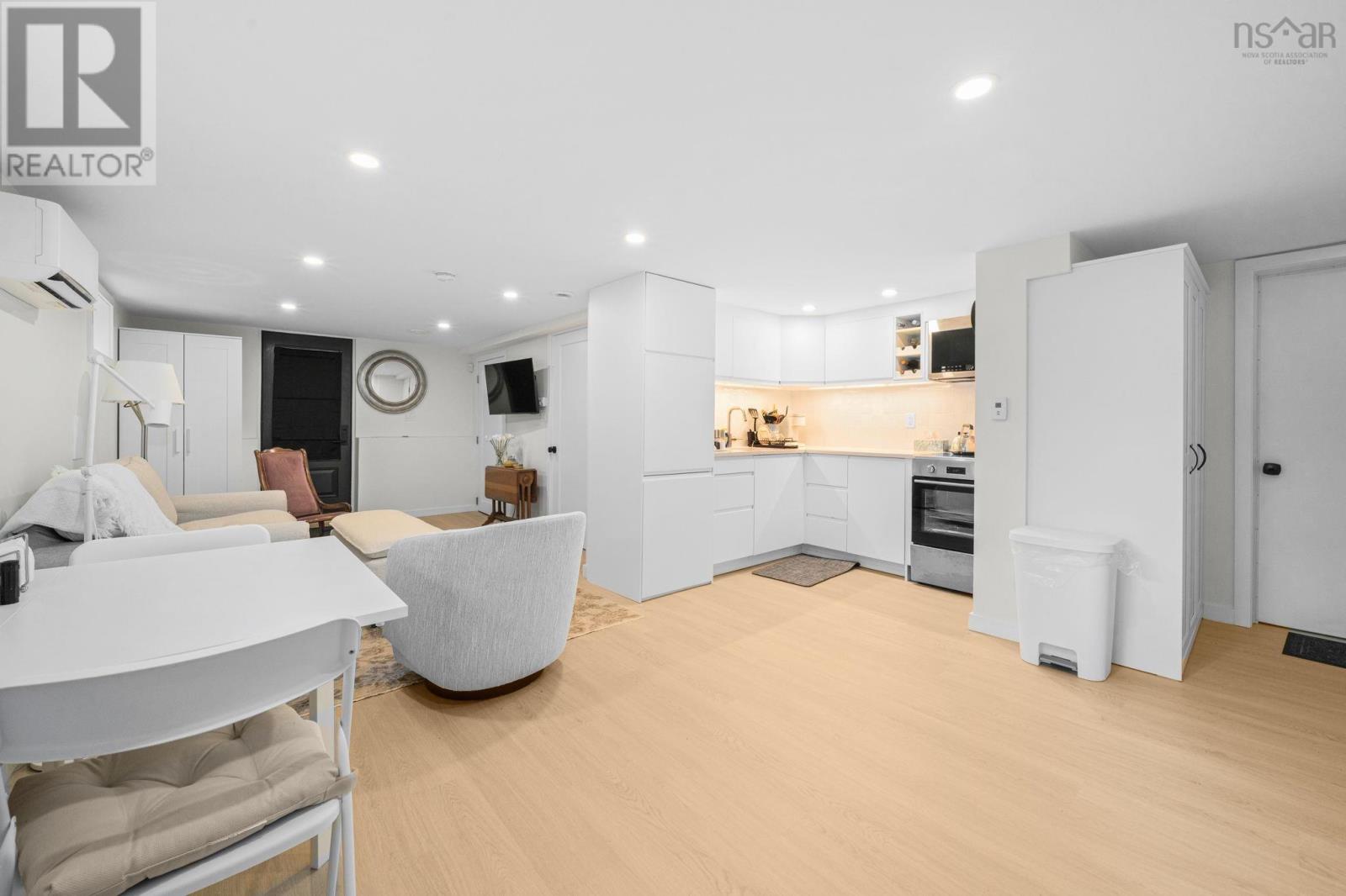 6029 Inglis Street - 41