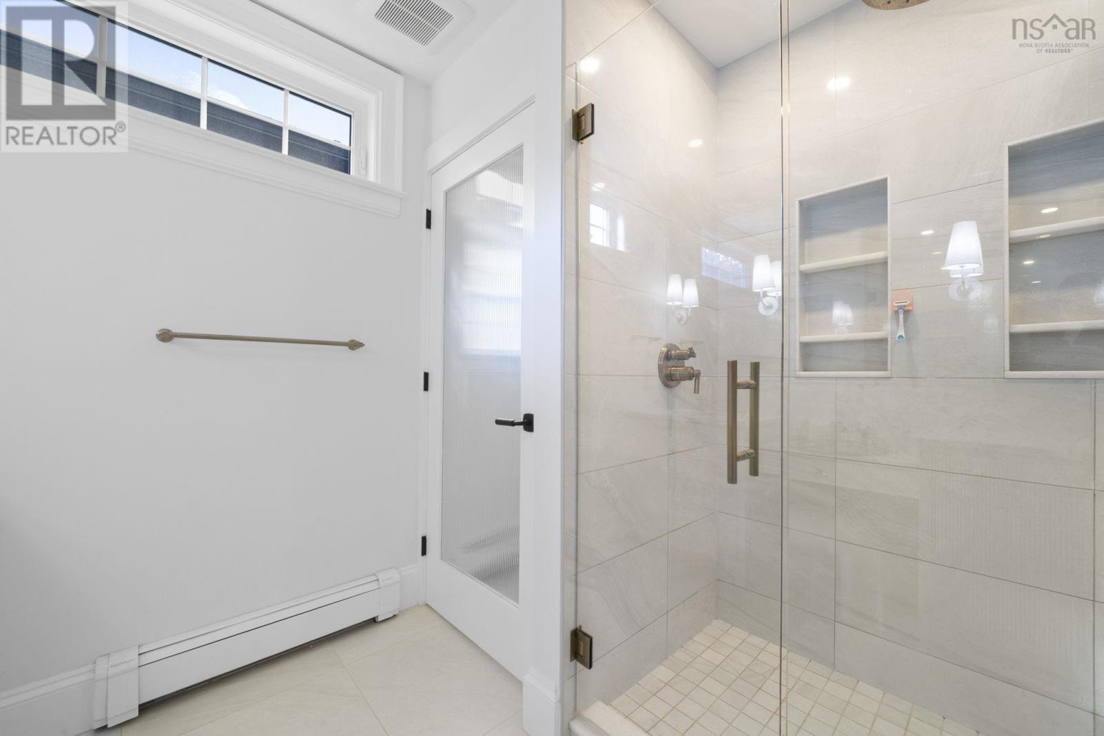6029 Inglis Street - 25