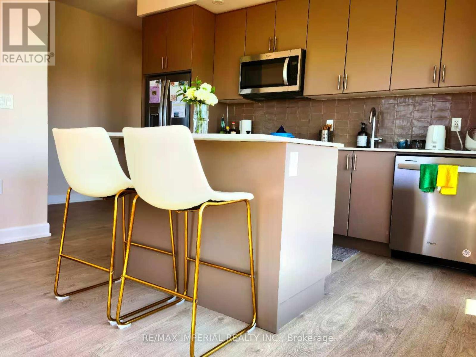 3200 William Coltson Avenue — photo 10