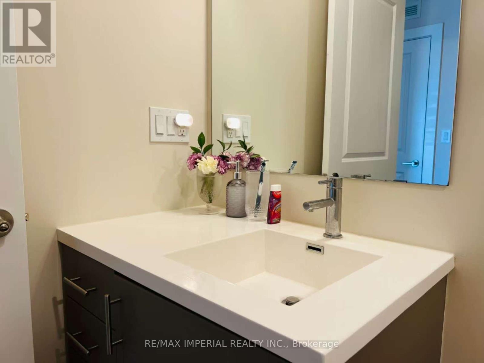 3200 William Coltson Avenue — photo 16