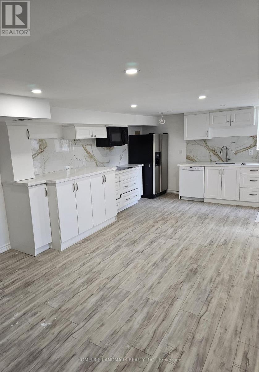165 Ellwood Drive West