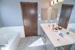 64 Cypress Ridge, Winnipeg, MB R3Y0G2 Photo 26