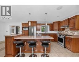 4pc Bathroom - 102 Fortune, Dieppe, NB E1A8T7 Photo 8