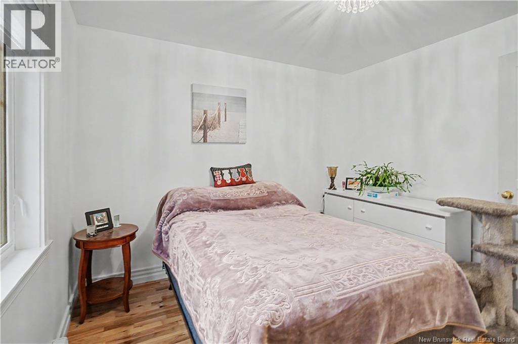 13 Rue Des Plaines Street - 22