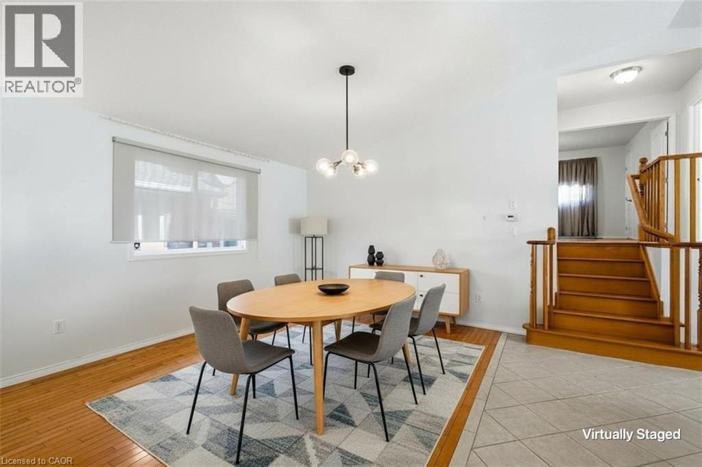 102 Cove Crescent — photo 7