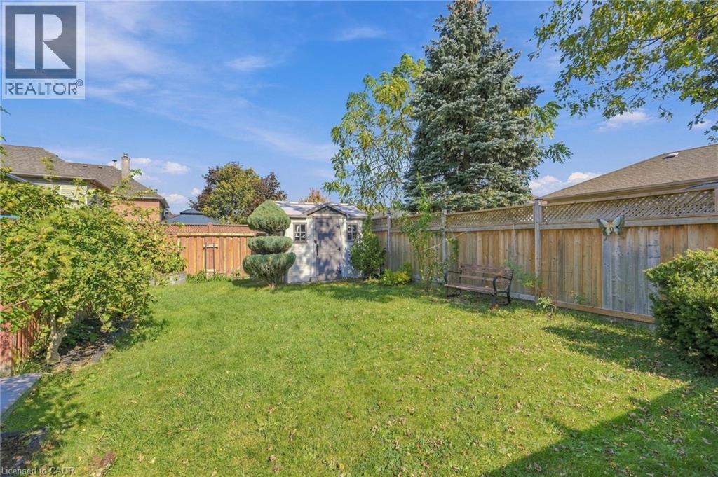 102 Cove Crescent — photo 36