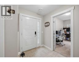 2pc Bathroom - 427 Redstone View Ne, Calgary, AB T3N1B5 Photo 10
