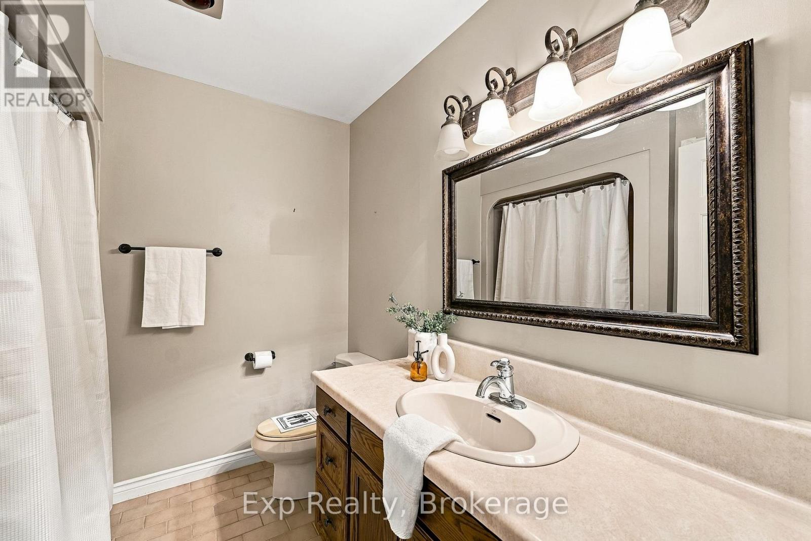 17 Forest Hill Drive, Hamilton Township, ON photo 34