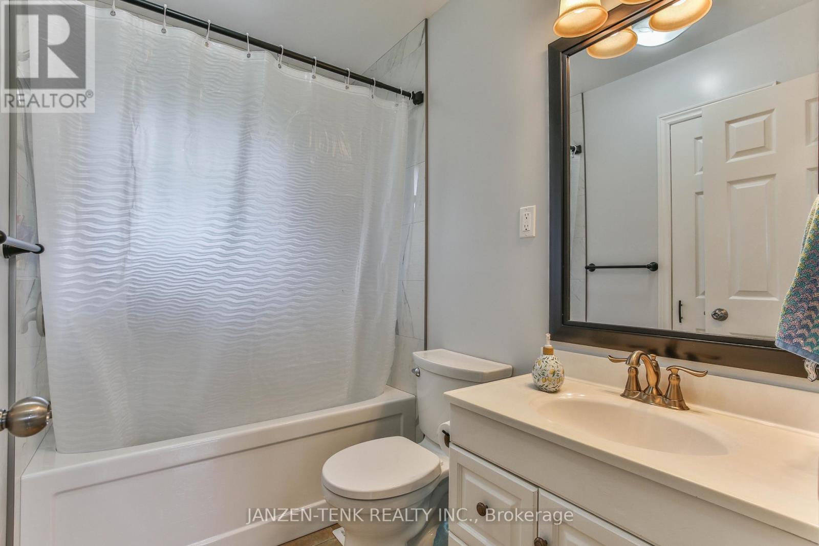401 19 Highway — photo 24