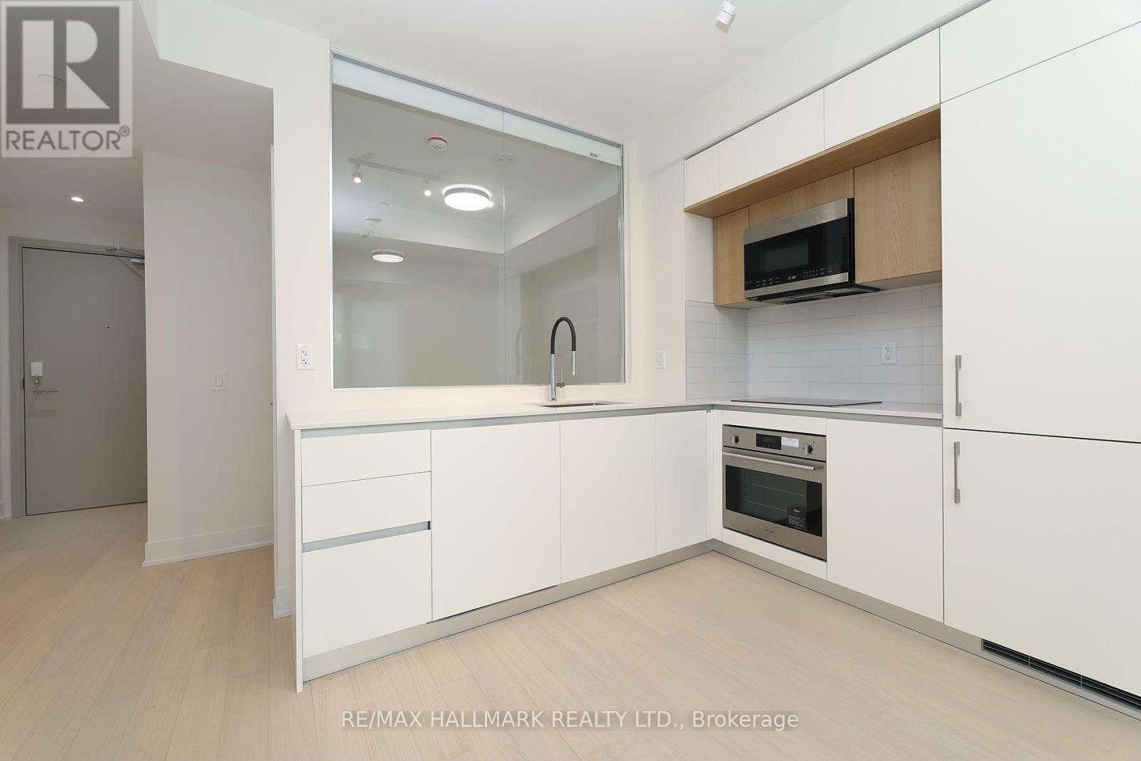 322 Dupont Street — photo 14
