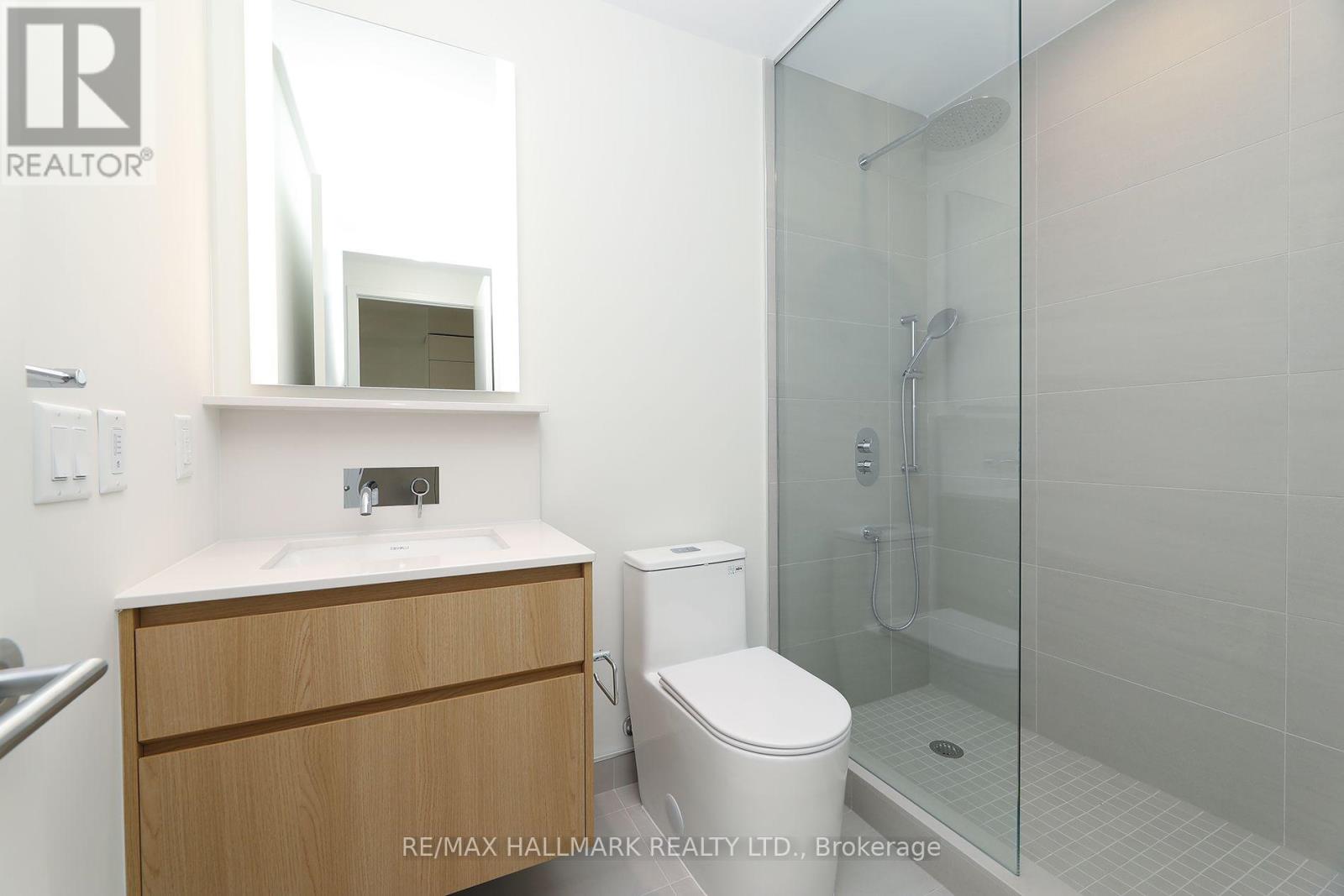 322 Dupont Street — photo 21