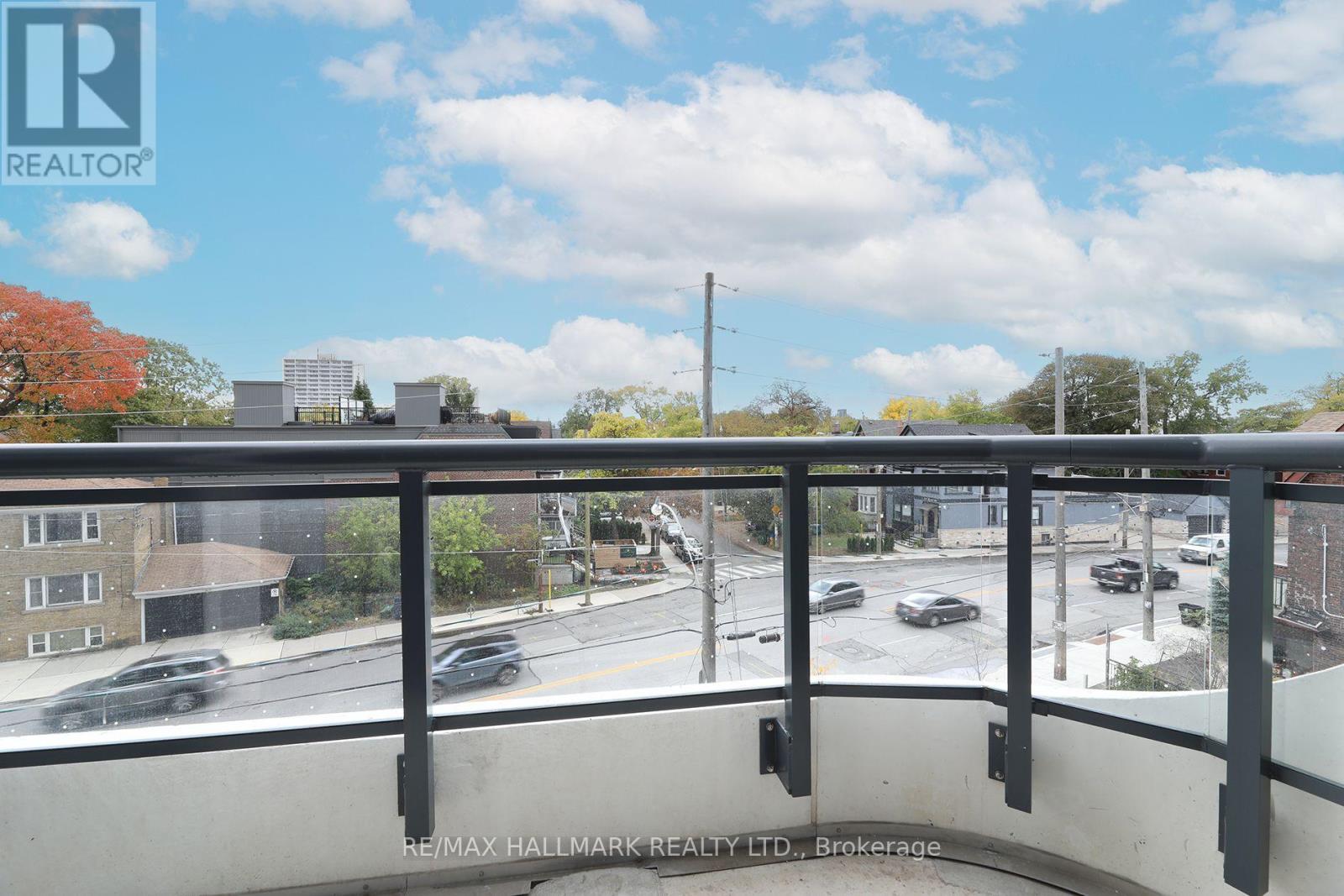 322 Dupont Street — photo 22