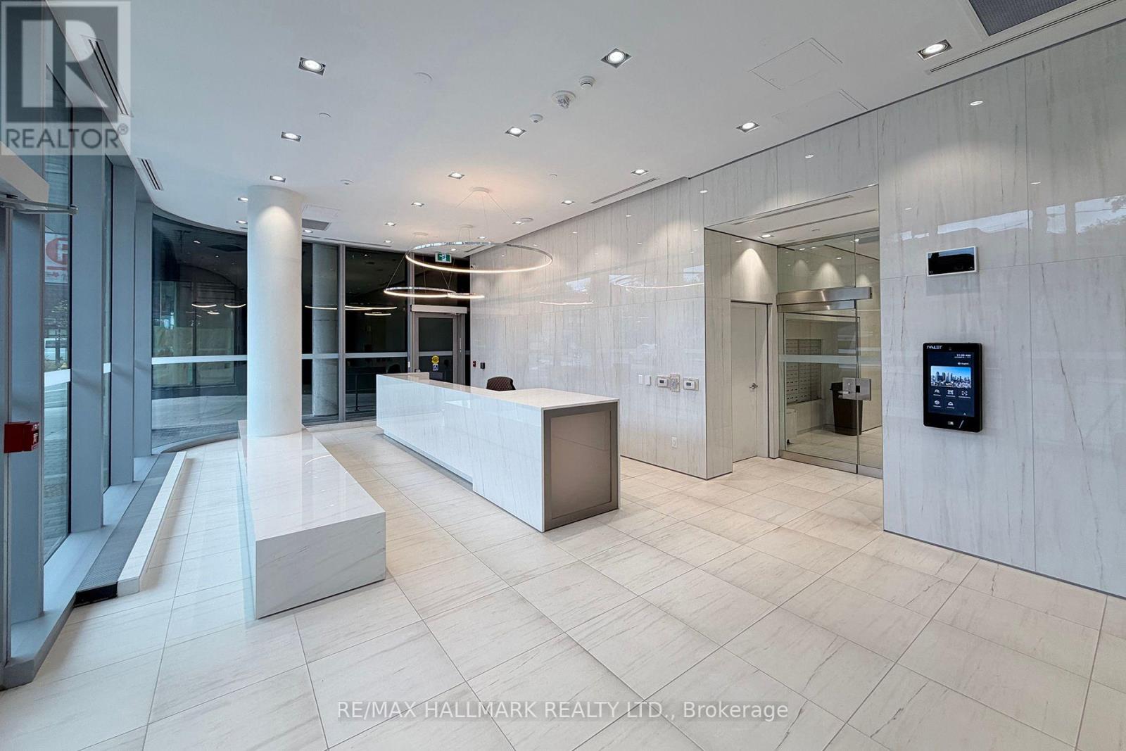 322 Dupont Street — photo 24