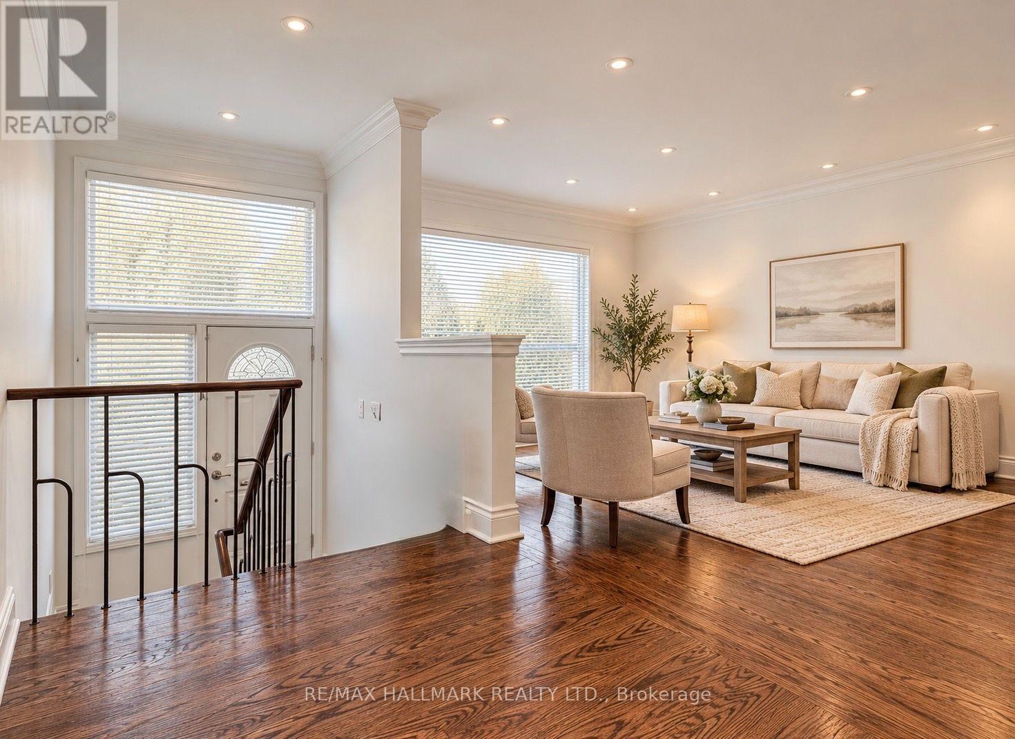 19 Brookwood Court, Toronto, ON photo 6