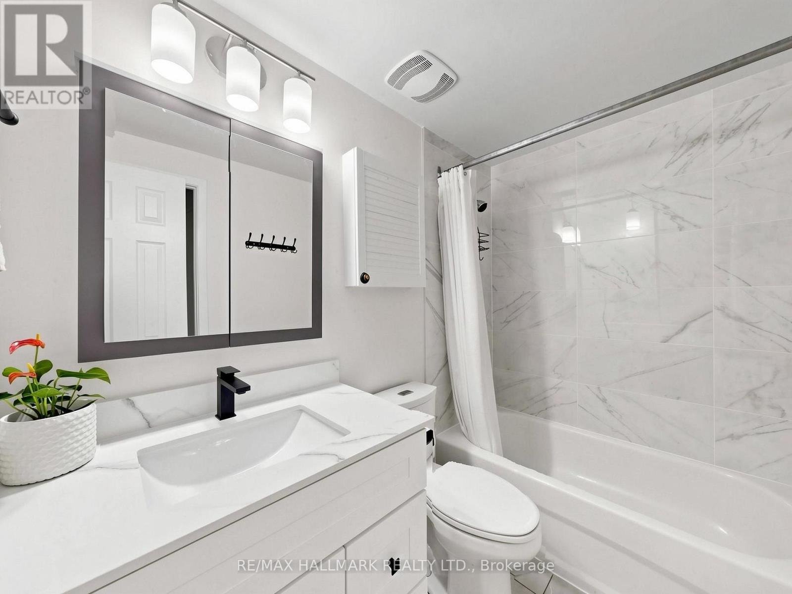 282 Royal Orchard Boulevard, Markham, ON photo 32