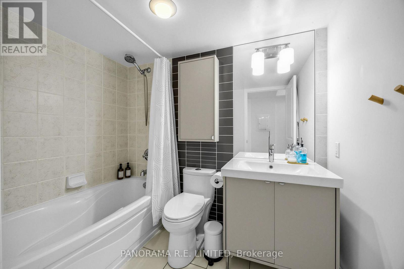 225 Sherway Gardens Road — photo 19
