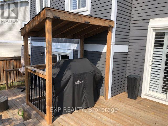 30 Somerset Drive — photo 12