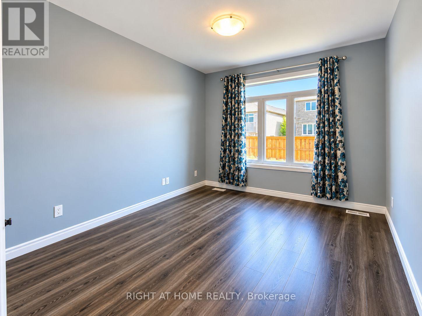 64 Ledgerock Court — photo 4