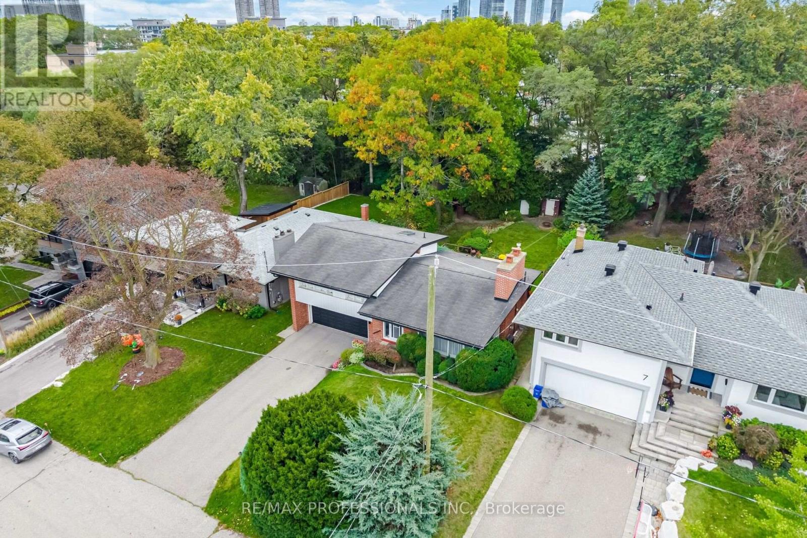 9 Humber Ridge Drive, Toronto, ON photo 50