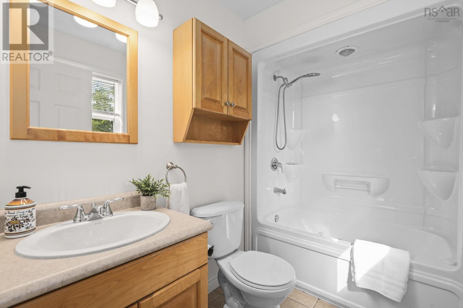 521 Piggott Avenue - 19