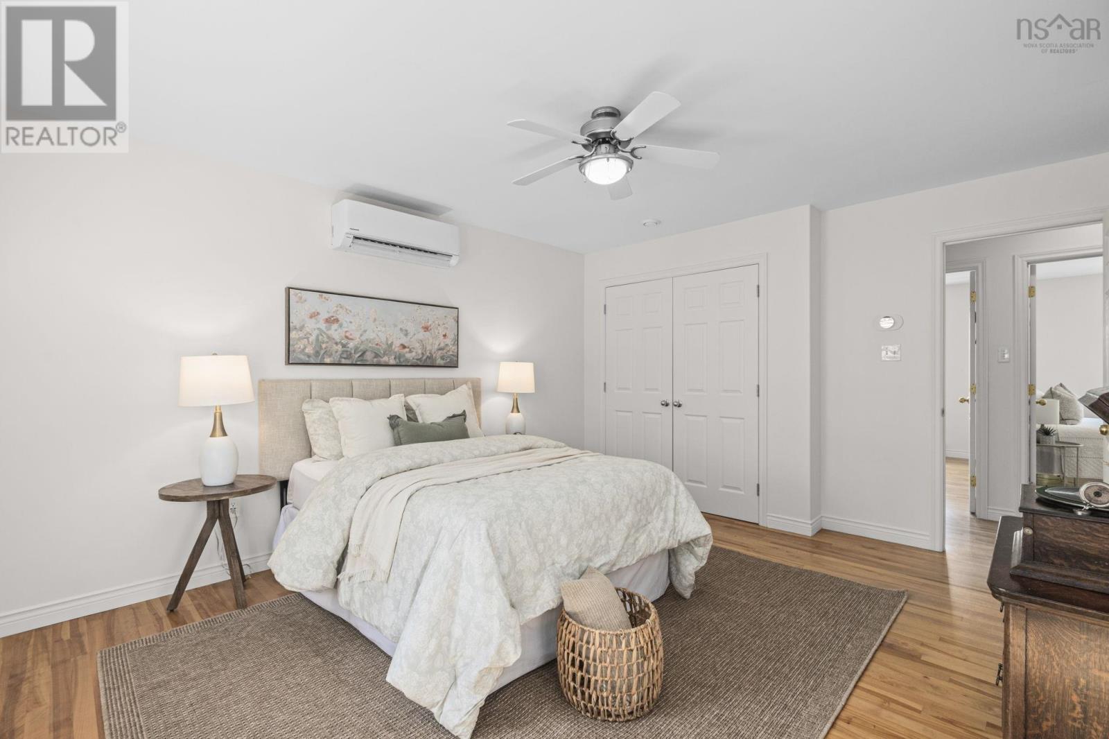521 Piggott Avenue - 16