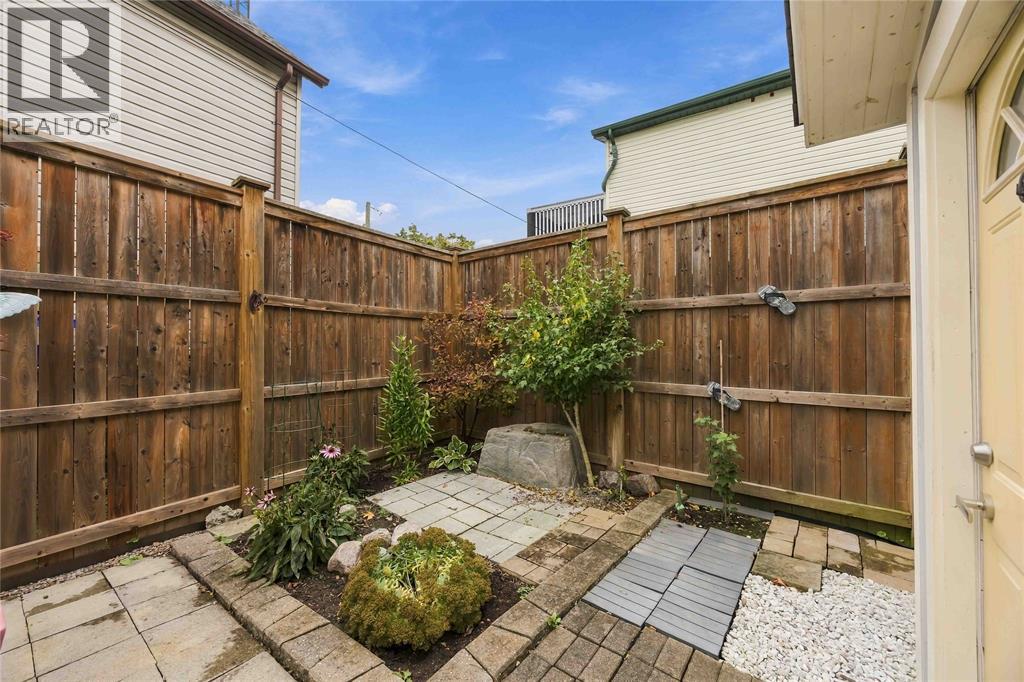 230 Ontario Street — photo 30