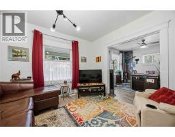 230 Ontario Street, Sarnia, ON N7T1L4 Photo 9
