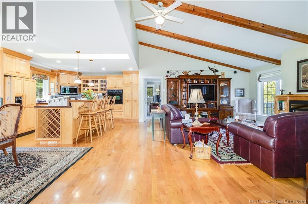 14 Eagle Court - 16