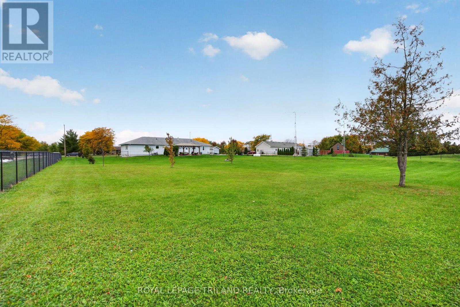 8578 Vance Drive — photo 17