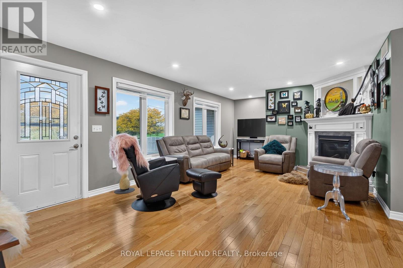 8578 Vance Drive — photo 18