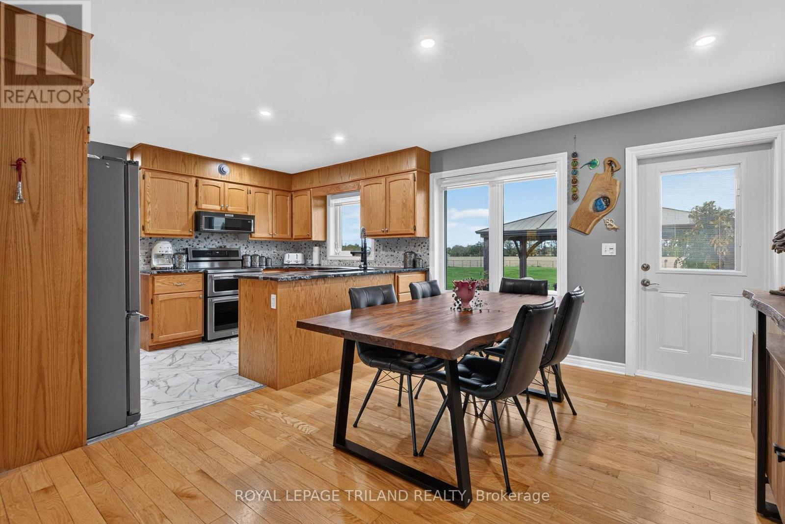 8578 Vance Drive — photo 23