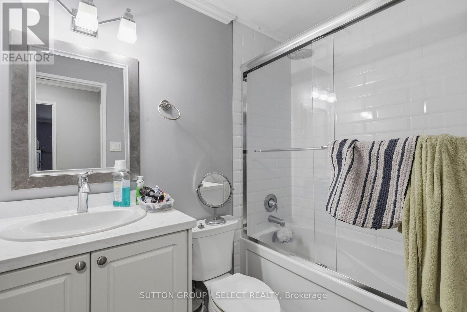1102 Jalna Boulevard — photo 21
