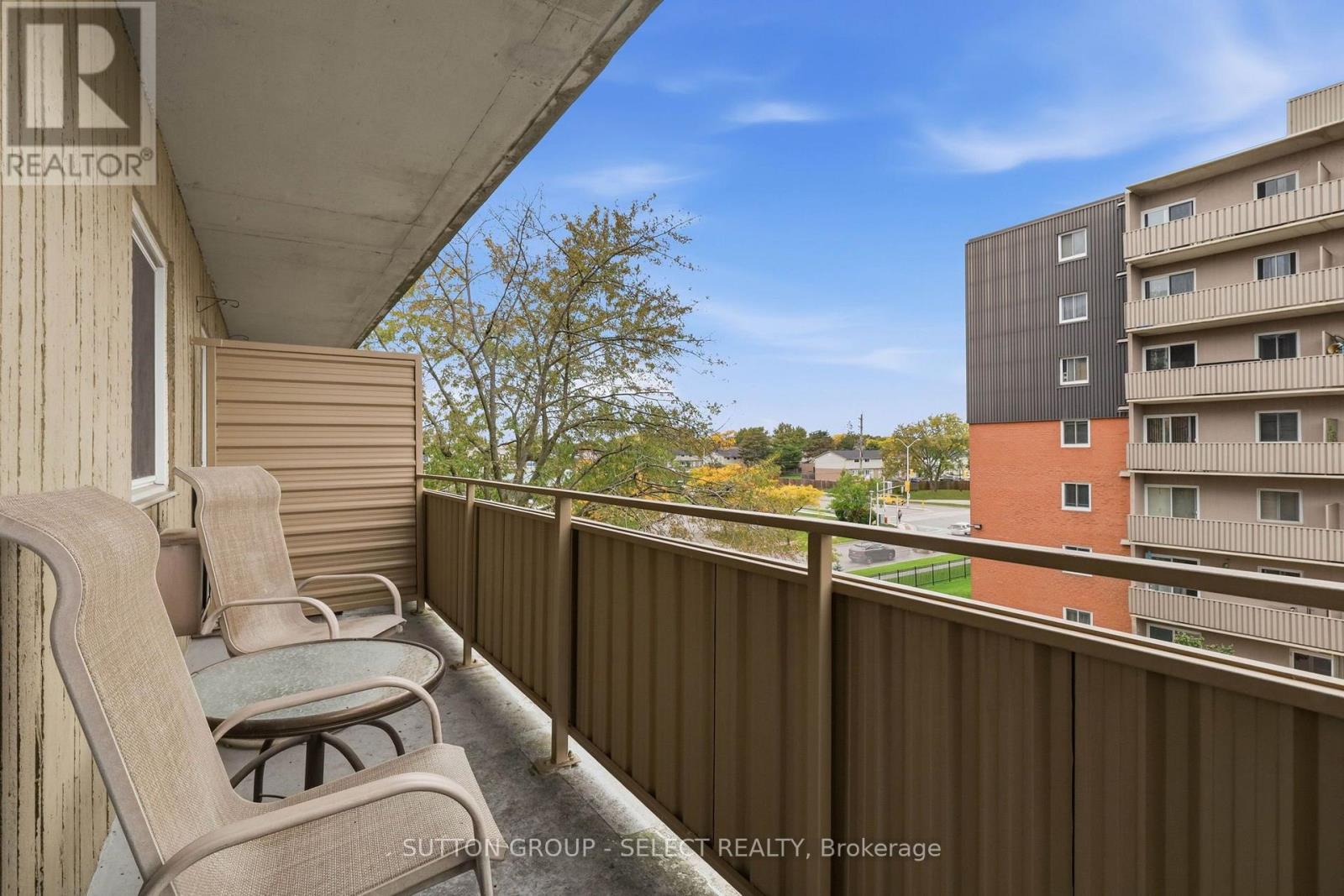 1102 Jalna Boulevard — photo 24