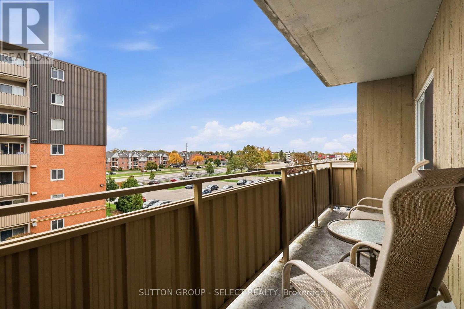 1102 Jalna Boulevard — photo 25