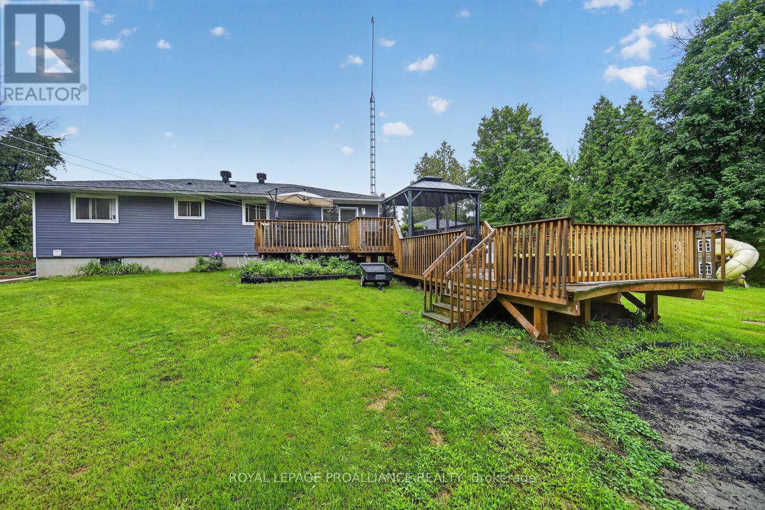 2950 MERWIN LANE - 35