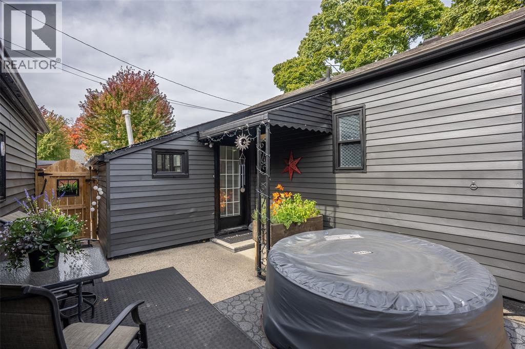 549 CROMWELL STREET - 11