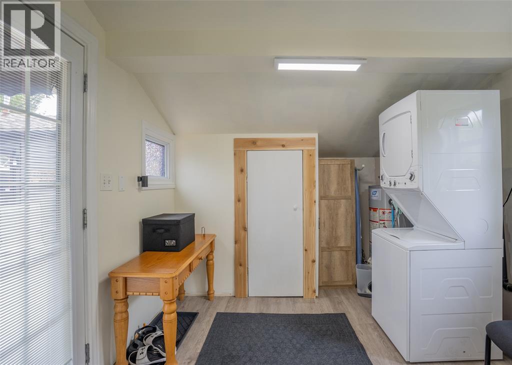 549 CROMWELL STREET - 12