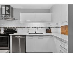 236 Erinvale Drive, photo 3