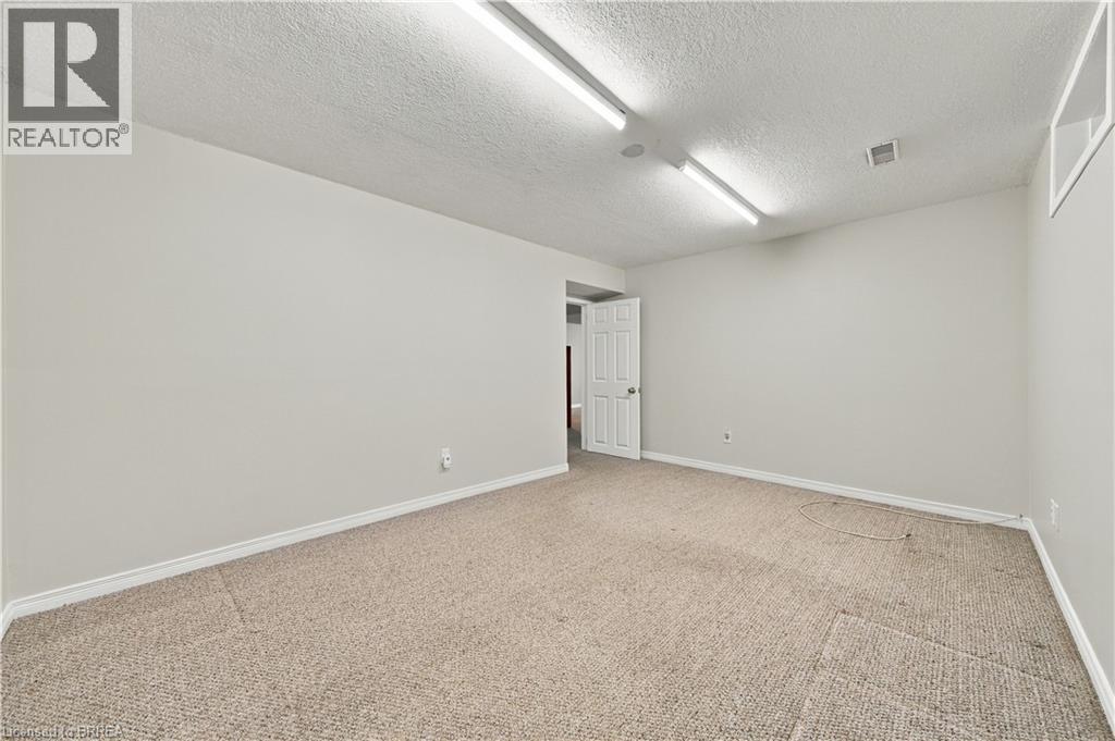4 Macpherson Drive — photo 30