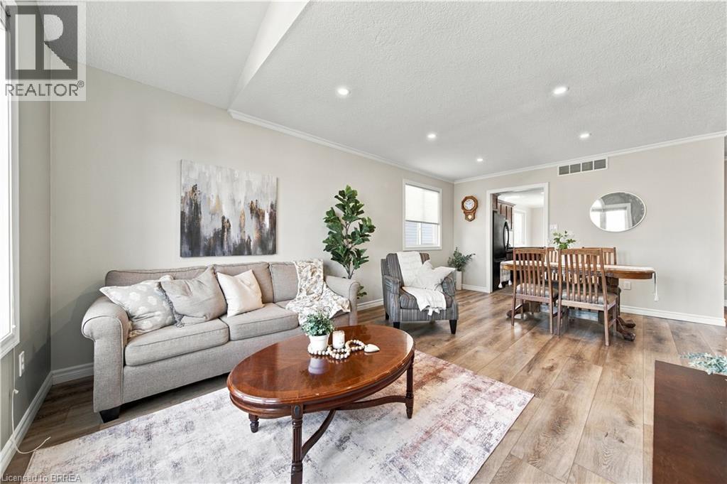 4 Macpherson Drive — photo 7