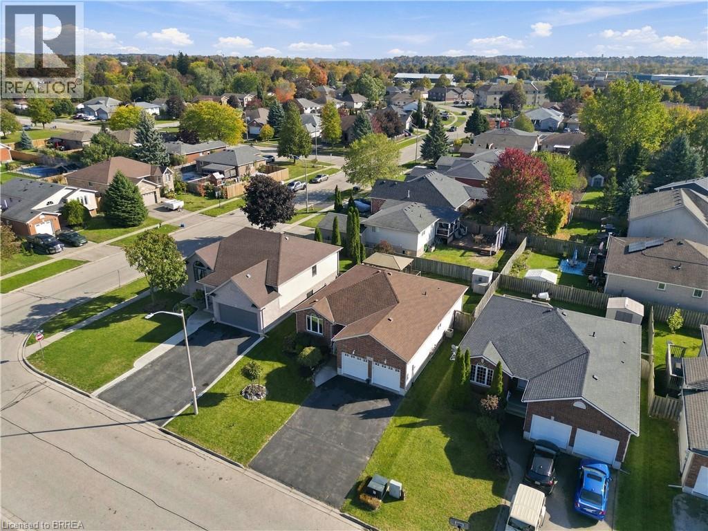 4 Macpherson Drive — photo 39