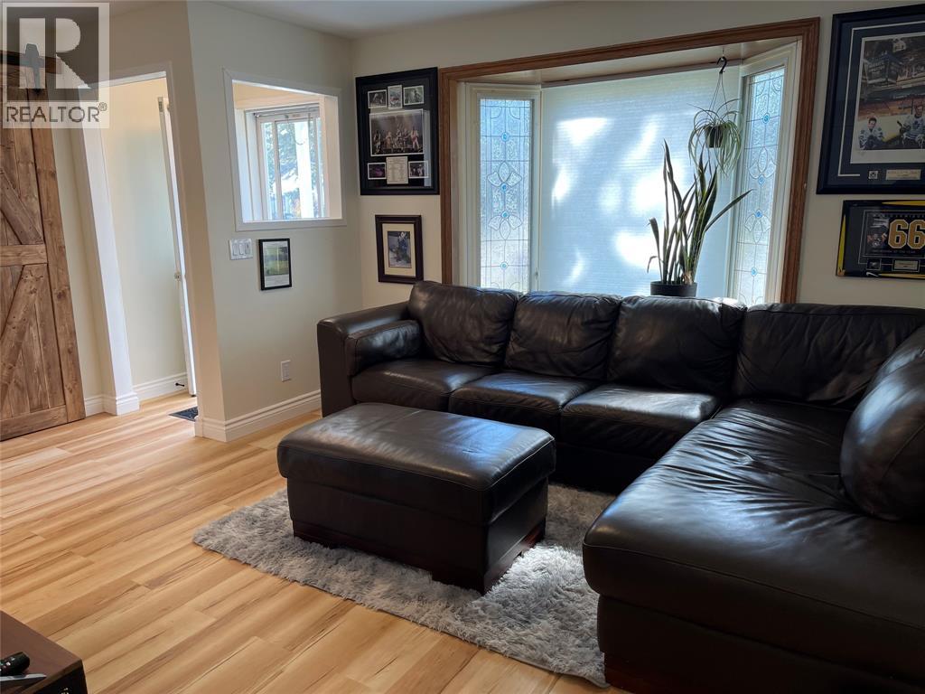 580 Cromwell Street — photo 3