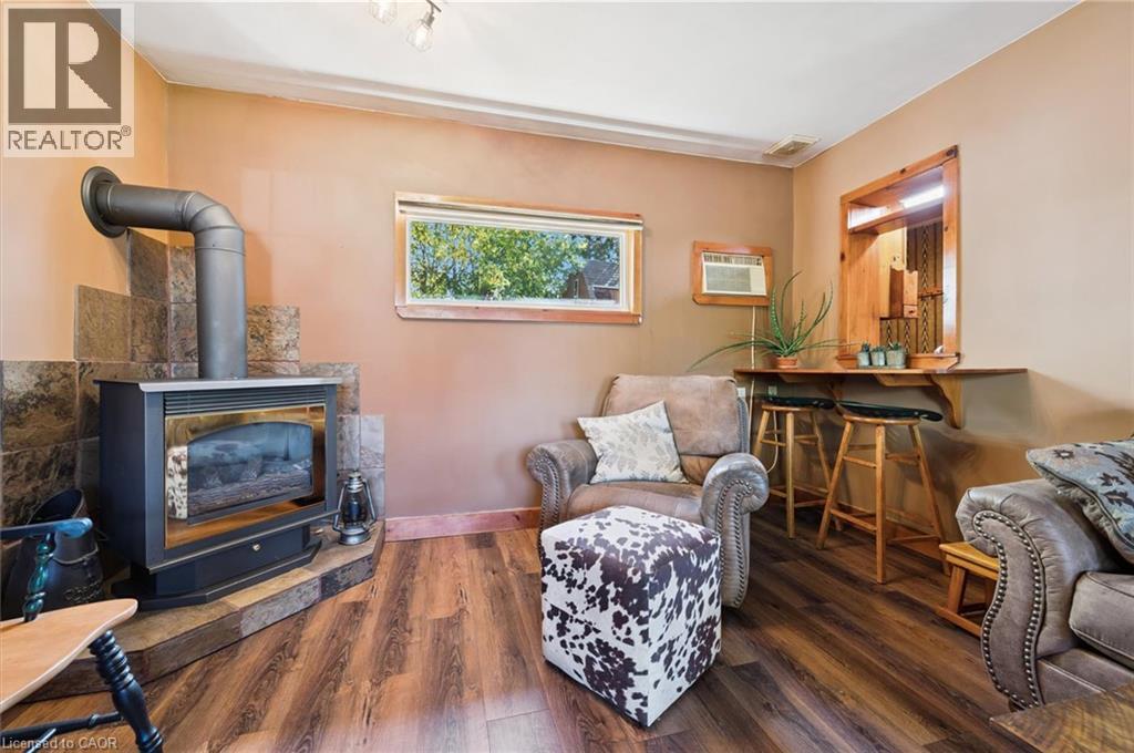465 Karn Street — photo 8