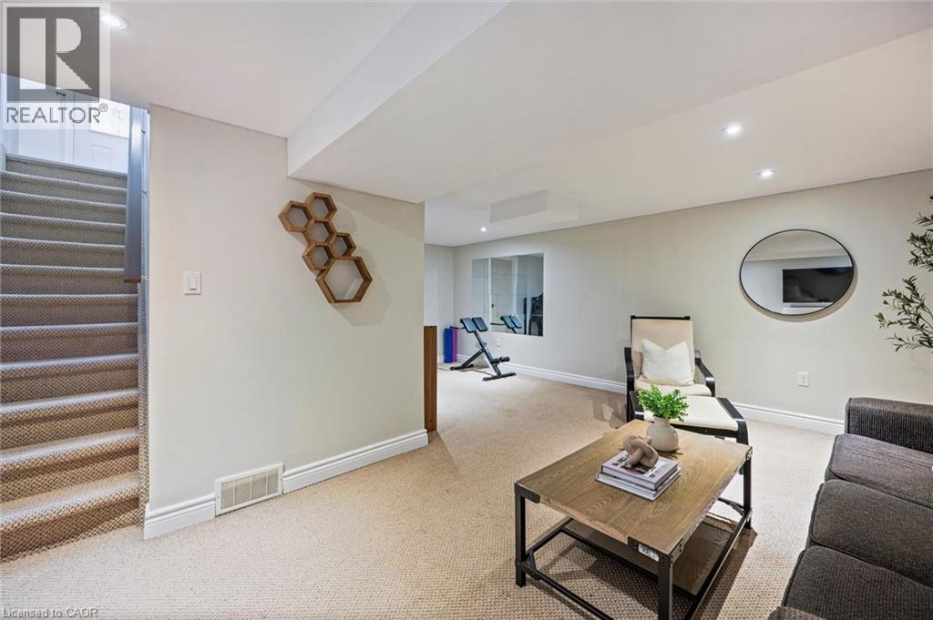 246 PATRICIA Road - 23