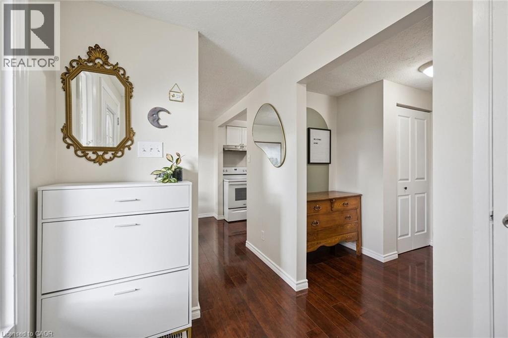 246 Patricia Road — photo 7