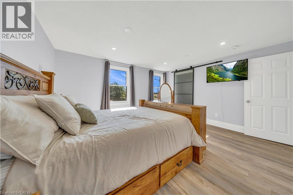 195 Fife Road — photo 17
